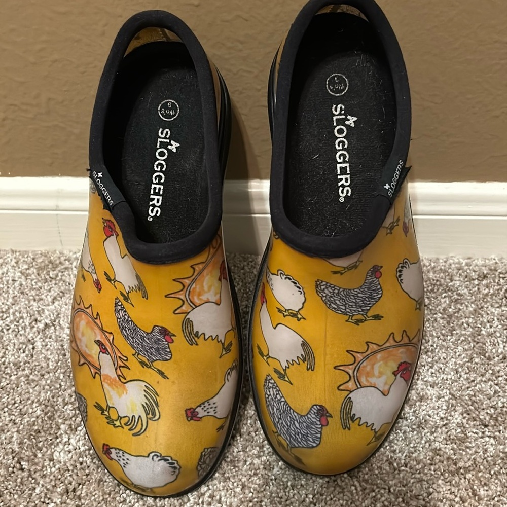 Chicken Sloggers Sz 9